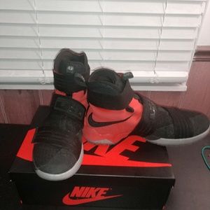 LEBRON Soldier 10's Red And Black